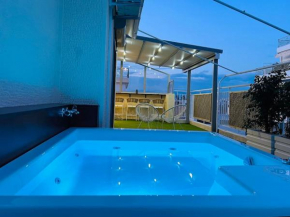 The Penthouse Private Jacuzzi & Lycabettus View